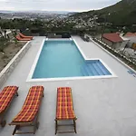 Family Friendly With A Swimming Pool Klis, Split - 16005 Apartment
