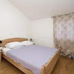 Apartment Family Friendly With A Swimming Pool Klis, Split - 16005 *