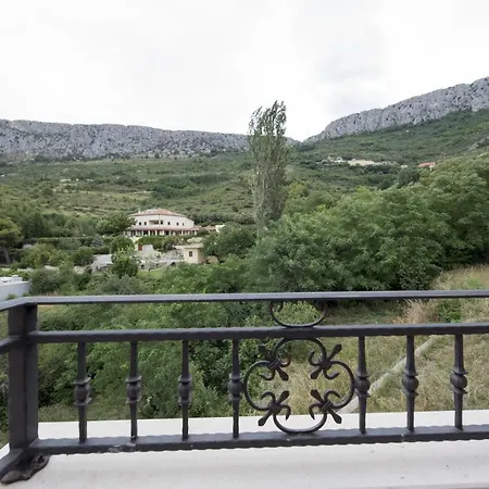 شقة Family Friendly With A Swimming Pool Klis, Split - 16005 *