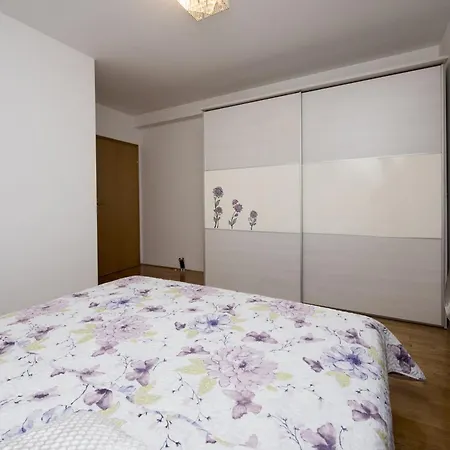 Family Friendly With A Swimming Pool Klis, Split - 16005 Apartman Klis