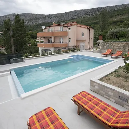 Family Friendly With A Swimming Pool Klis, Split - 16005 Apartman Klis