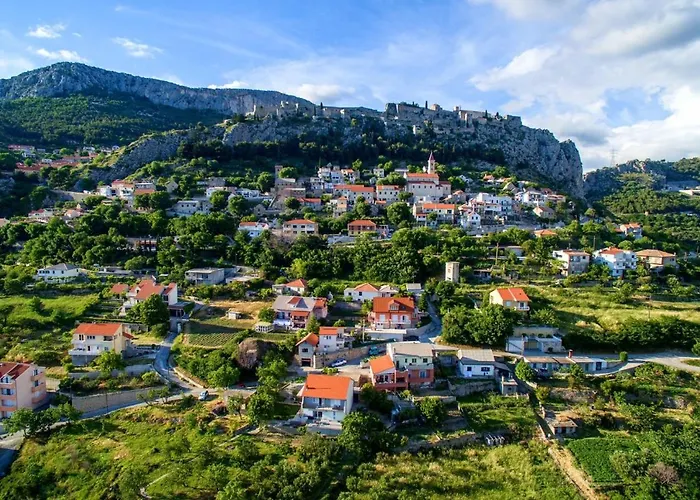 شقة Family Friendly With A Swimming Pool Klis, Split - 16005