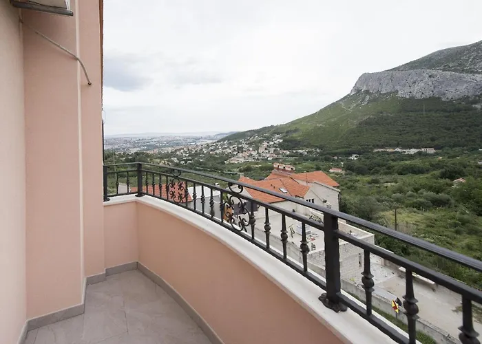 شقة Family Friendly With A Swimming Pool Klis, Split - 16005