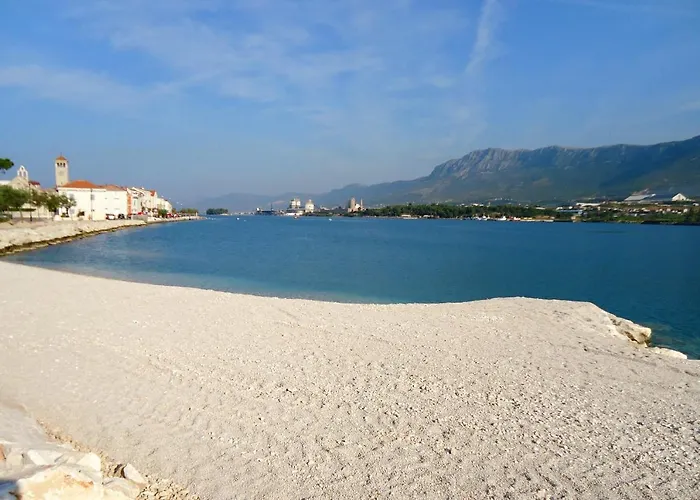 Family Friendly With A Swimming Pool Klis, Split - 16005 شقة *